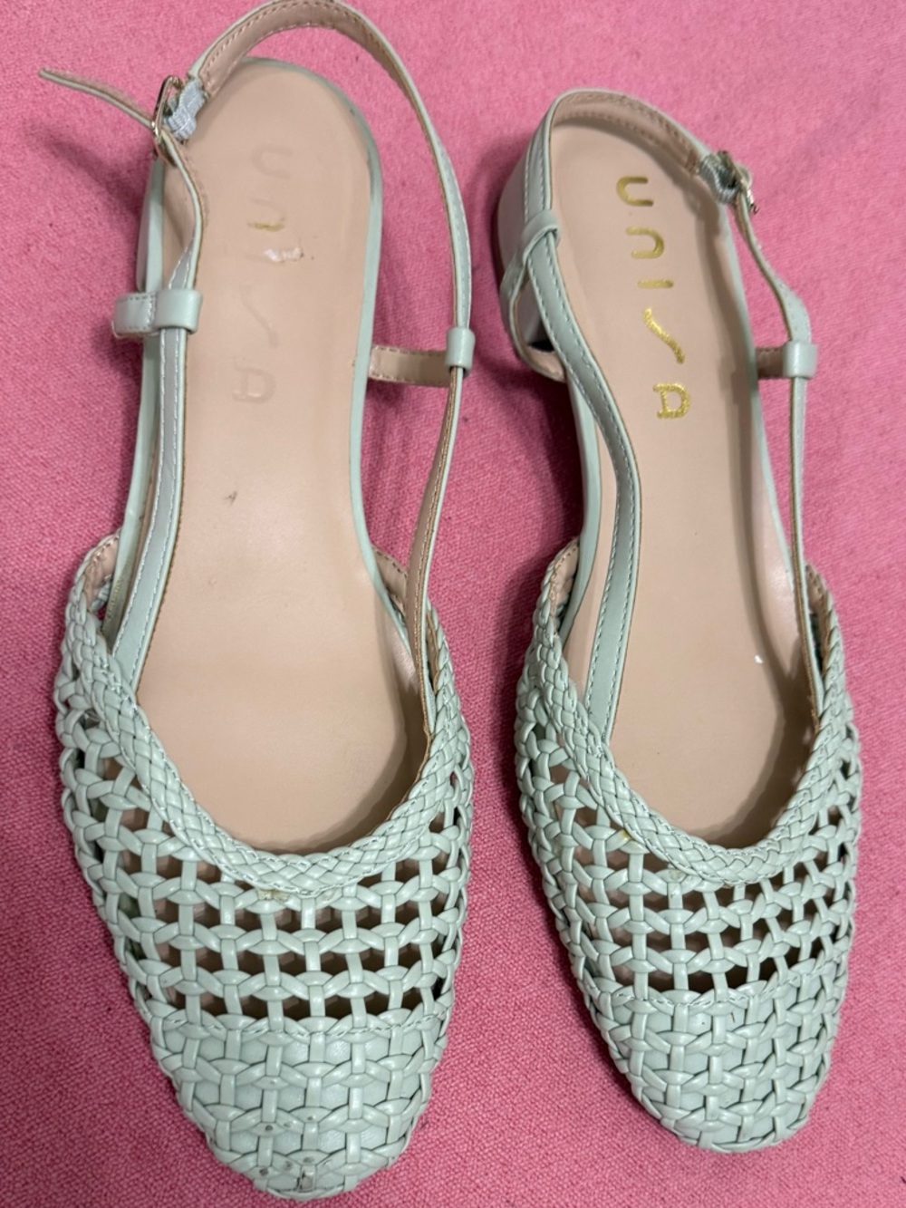 Women's Strappy Low Block Heel Sandals in Light sea foam green